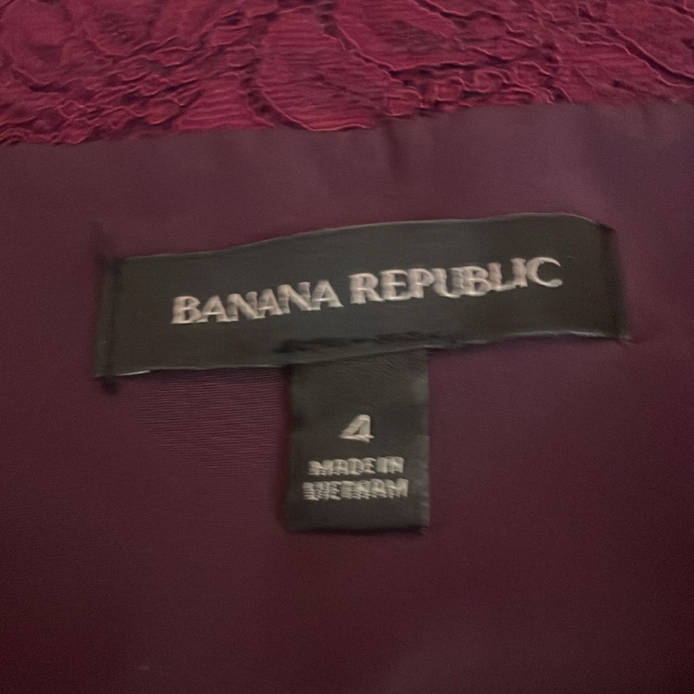 Banana Republic Lace Pencil Skirt - Picture 5 of 5